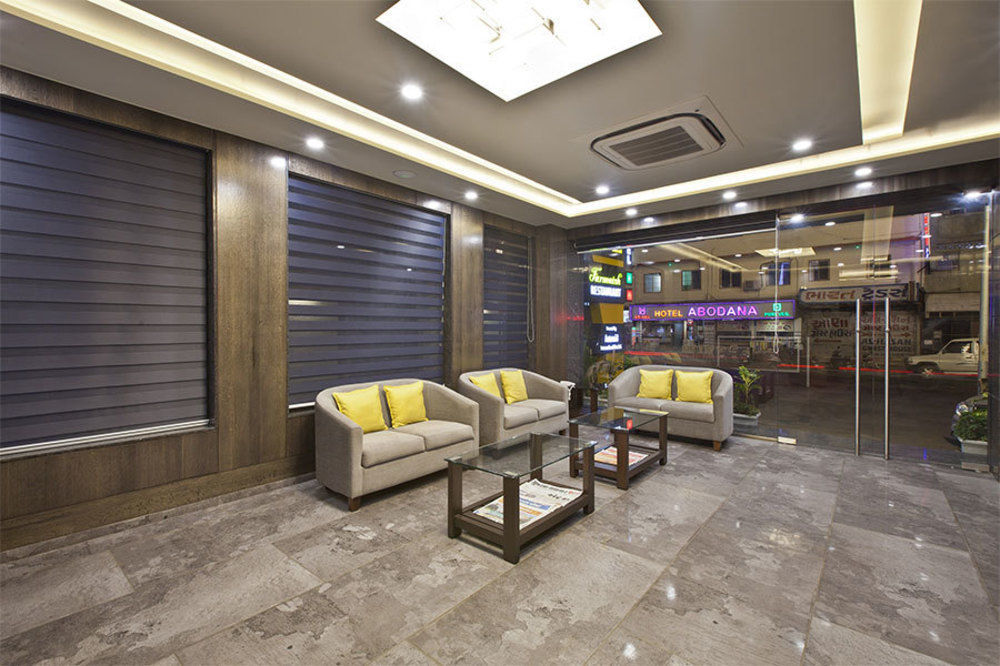 Hotel Sifat International Surat Exterior foto